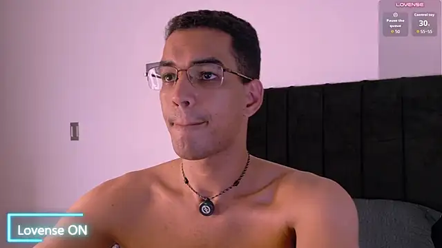 Pikashu7u7's Live XXX Chat