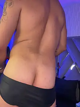 Hassbyd's Live XXX Chat