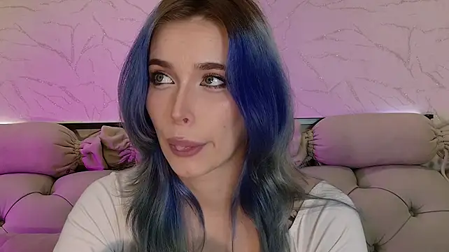 XXX chat uživo modela Your-Night-Fury