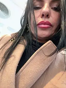 KimKelly13 Adlı Modelin Canlı XXX Sohbeti