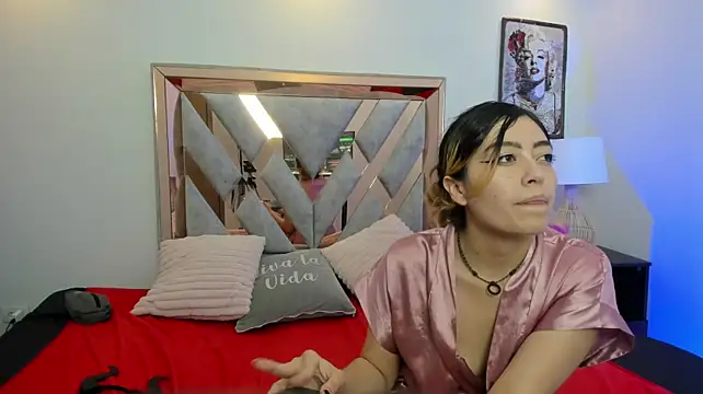 XXX chat uživo modela DarkRomanceXXX
