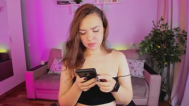 Czat XXX na żywo – WowwGirl