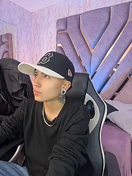 XXX chat uživo modela ian_mathias_