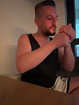 Онлайн чат XXX InsaneMattt