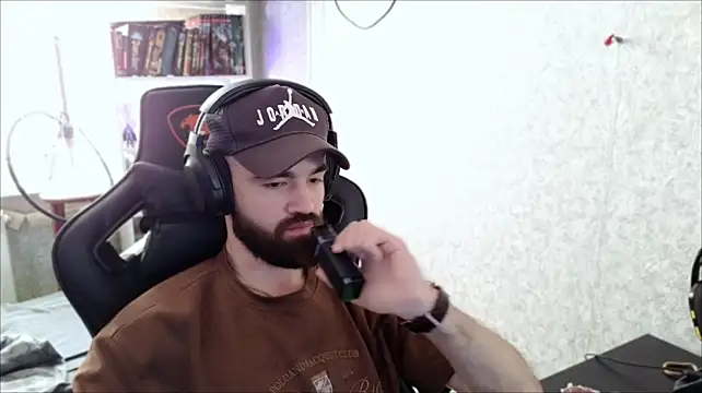 Chatroom XXX en direct de _Serious_Man