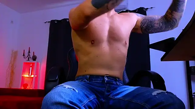 XXX chat uživo modela MightyAaron66