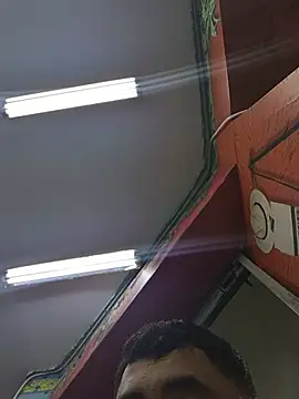 Cris-h Chat XXX live