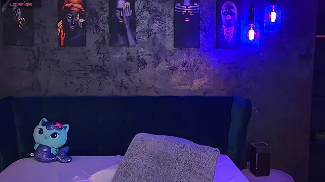 Chat +18 de SashaAiko ao vivo