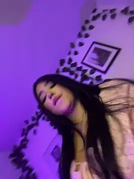 CharlotBunny's Live XXX Chat