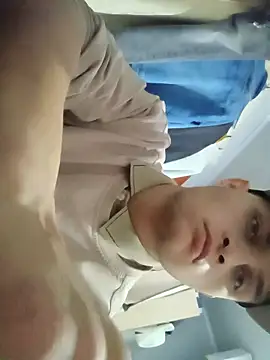 Andres_medi32's Live XXX Chat