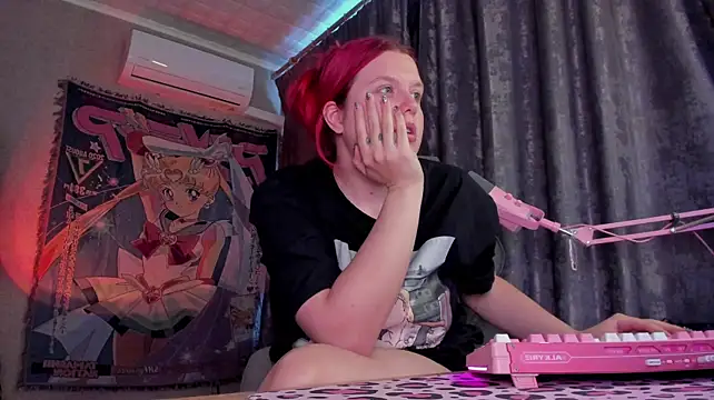 NattInRed's Live XXX Chat