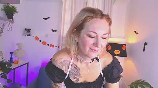צ'אט XXX בשידור חי של HelenDragonMother