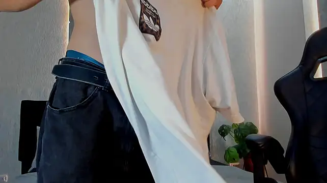Nicola_Sartori's Live XXX Chat