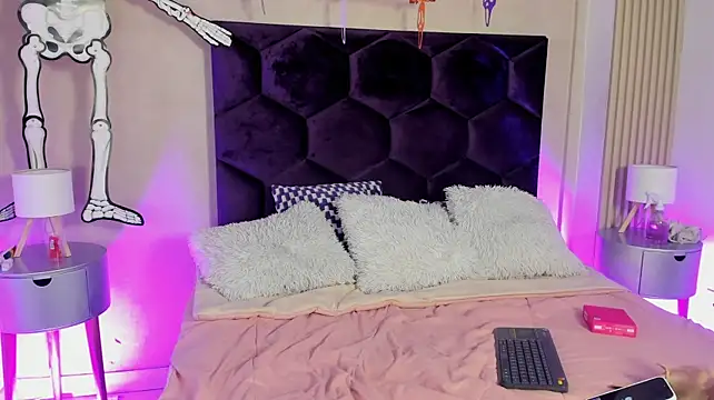 Saam_Sky Live XXX-Chat