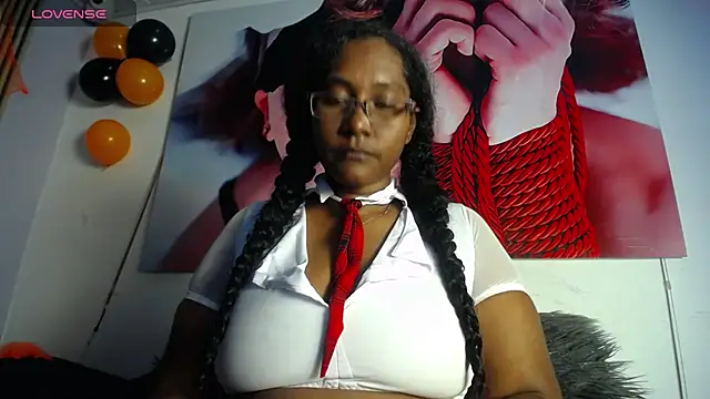 bellanoir18's Webcam Show