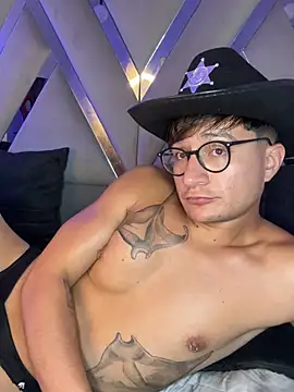 Hassbyd's Live XXX Chat