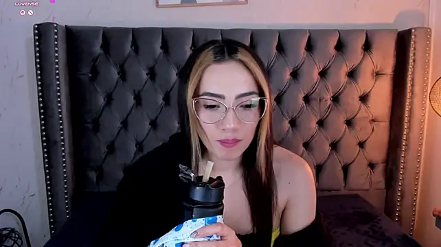 Kim_Blane Chat XXX in diretta