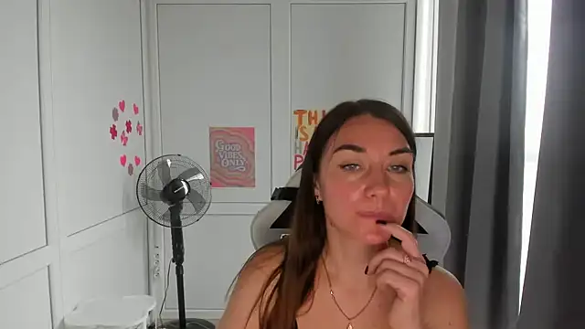 XXX chat uživo modela BlushBerryy