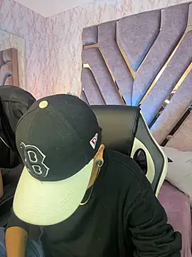 Chat +18 de ian_mathias_ ao vivo