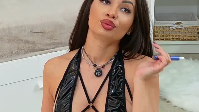 Chat XXX en directo de RubyLuxee