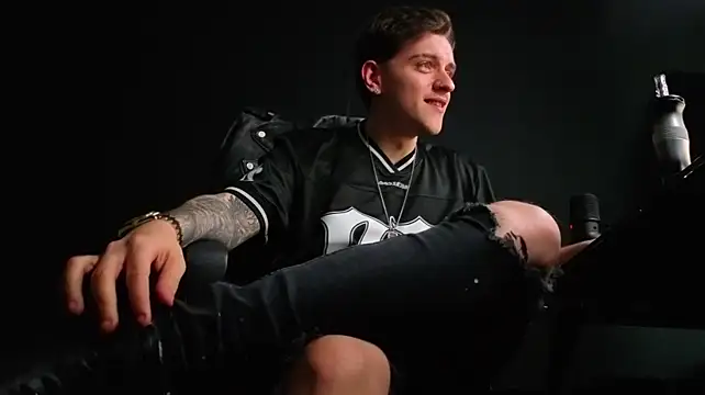 FelixStarkk – Naživo XXX chat