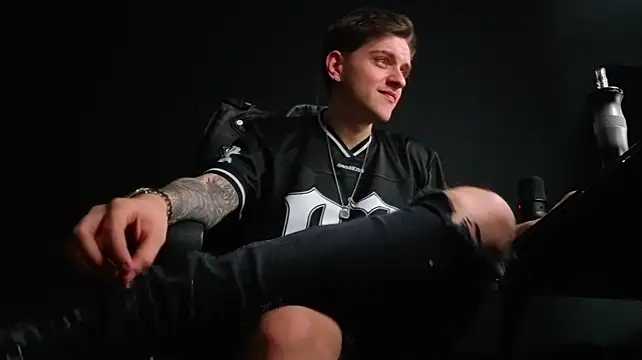 XXX chat uživo modela FelixStarkk