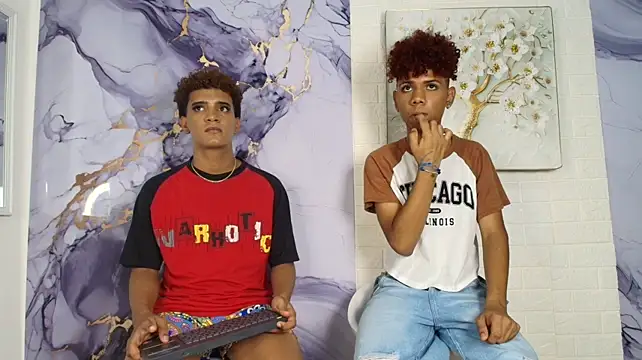 XXX chat uživo modela PITER_LOVER