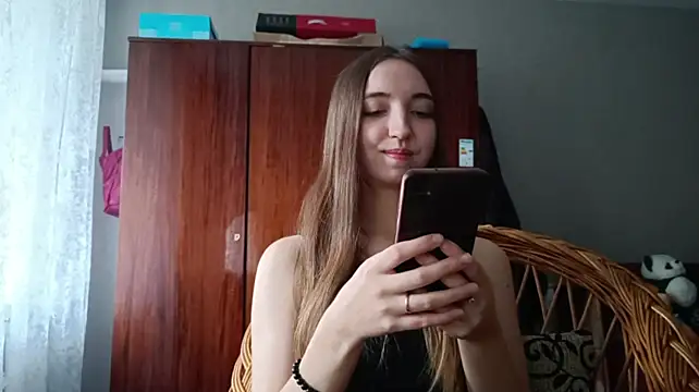 XXX chat uživo modela WynonaFarhat