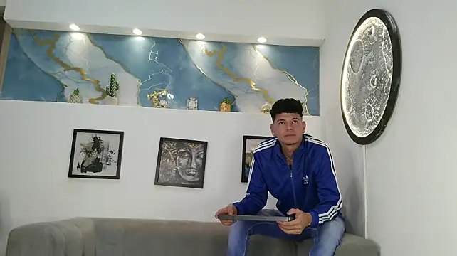 PRETTY_LOVERX Live XXX Chat