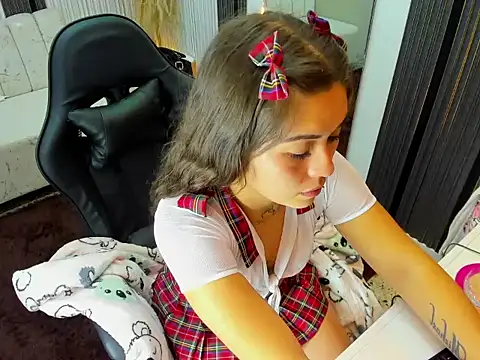 Alaana69's Live XXX Chat