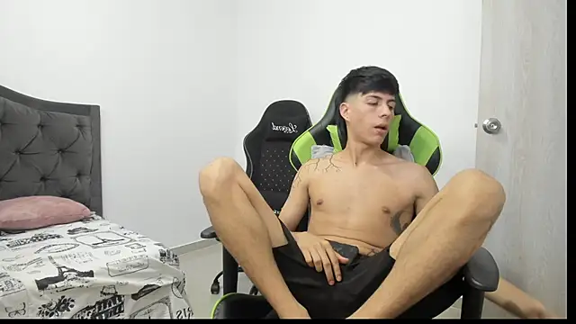 Estiv18_ Obrolan Langsung XXX
