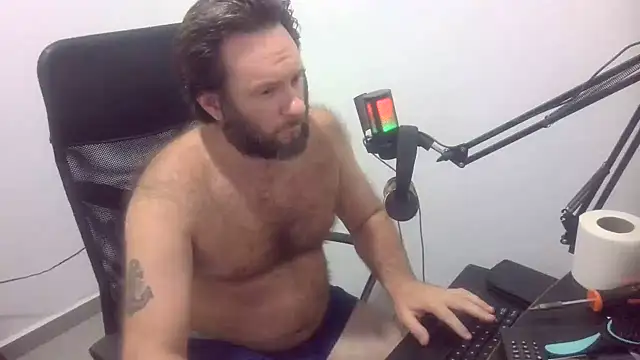 צ'אט XXX בשידור חי של dadted