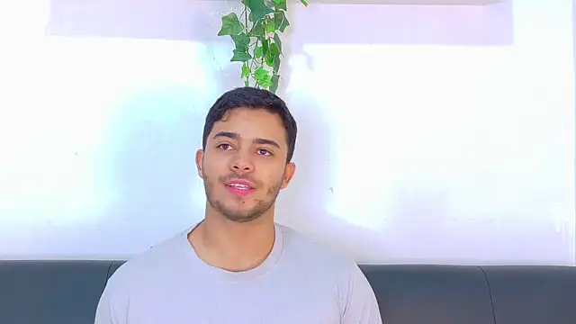 TylerWest_ 即時 XXX 聊天