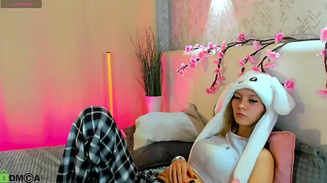 Lo1Ly_Pol1ypop's Live XXX Chat