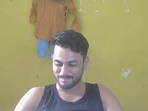 Stubborndesiboy Chat XXX live