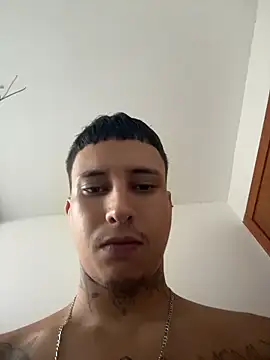 Ttinho live XXX chat