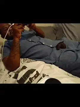 Trapx77301's Live XXX Chat