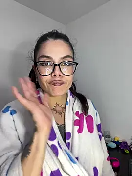Esmeralda_hairy's Live XXX Chat