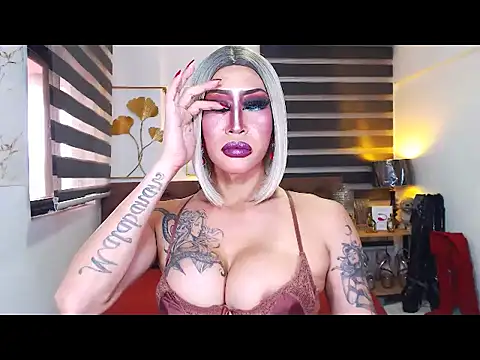 DominateMistressTyra Chat XXX in diretta
