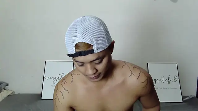 แชท XXX สดของ LonelyMark4u