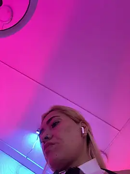 Chatroom XXX en direct de Angel1__