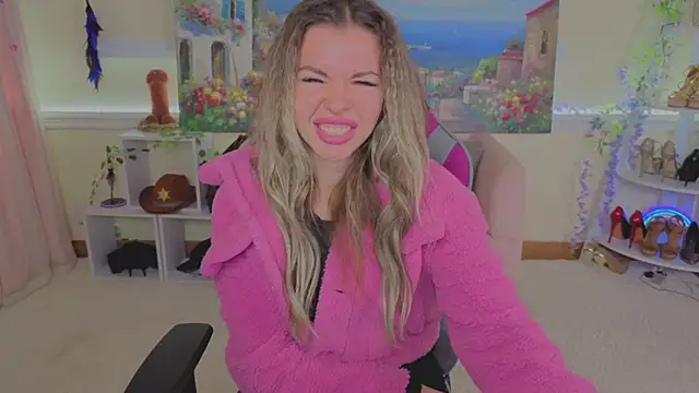 Real_Tini Live XXX-Chat