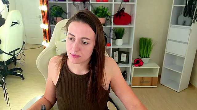 Ava_Shine élő XXX-chatje