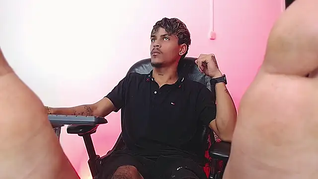 Angel_foxc13 Adlı Modelin Canlı XXX Sohbeti