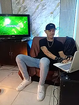 HannibalLester 라이브 XXX 채팅