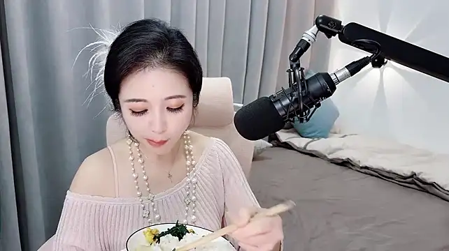 Živý XXX chat Momo-Wow