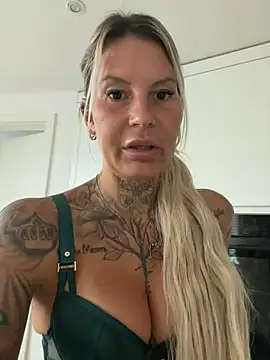 siera__'s Live XXX Chat
