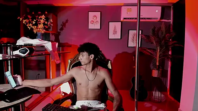 Živý XXX chat MaxiimoRomano_