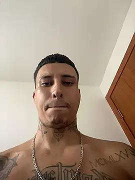 Ttinho – Live XXX-chat