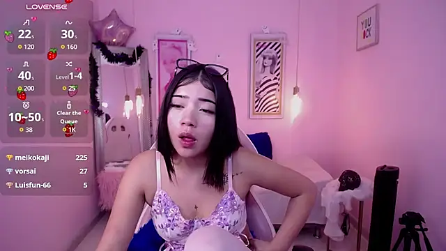Czat XXX na żywo – Soffi_x_x_